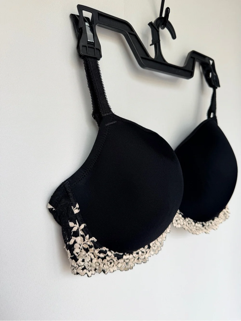 Wacoal Embrace Lace T-Shirt Bra 38DD – Black Underwire Seamless Lace Trim